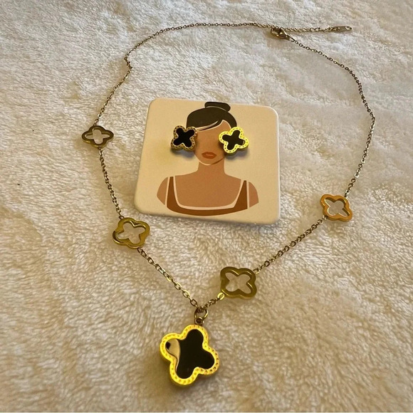 Necklace Earrings Set 18K Women Gold Plated Four Clover Leaf Pearl Gift Birthday - Picture 6 of 13
